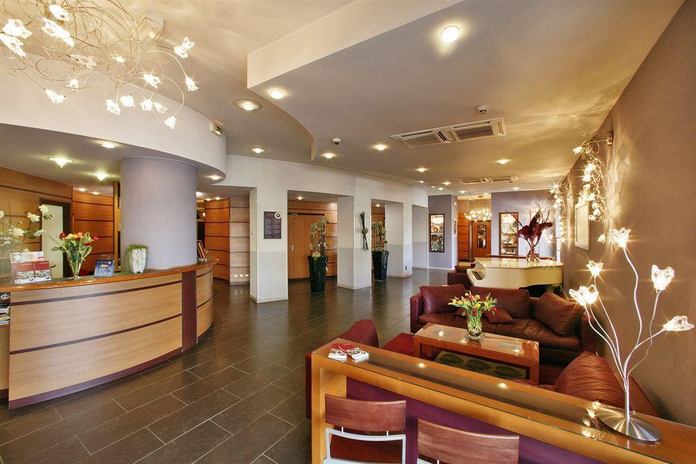 Kyriad Limoges Centre Gare - Atrium Dış mekan fotoğraf